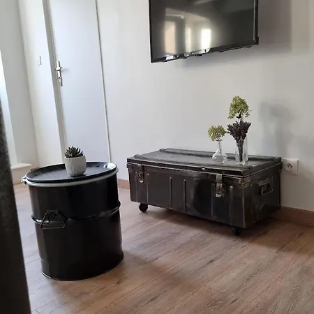 Le De Constance 아파트