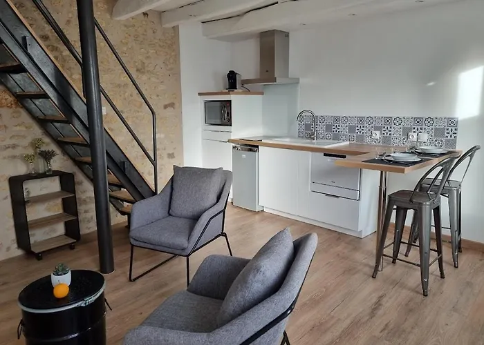 Le De Constance アパート Civaux